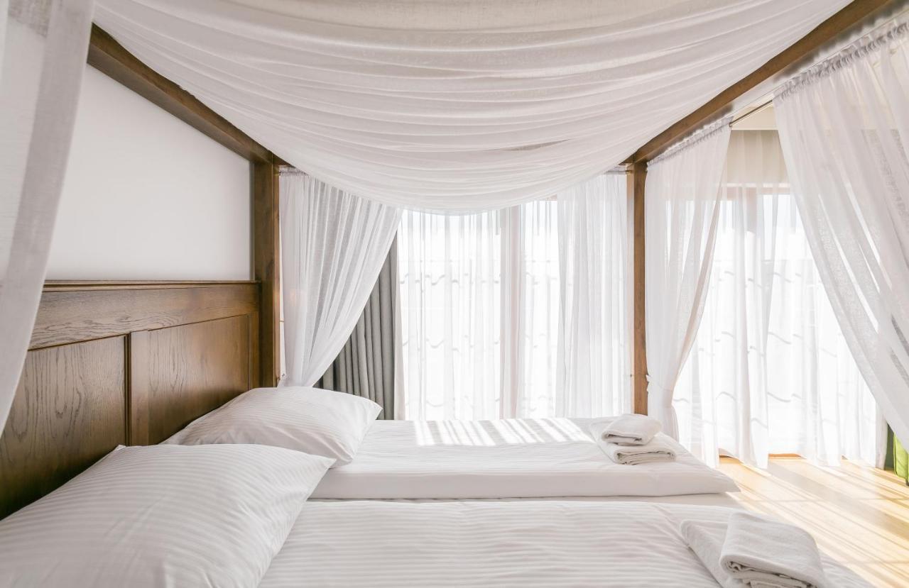 Nordowi Dwor Bed & Breakfast Celbowo Bagian luar foto