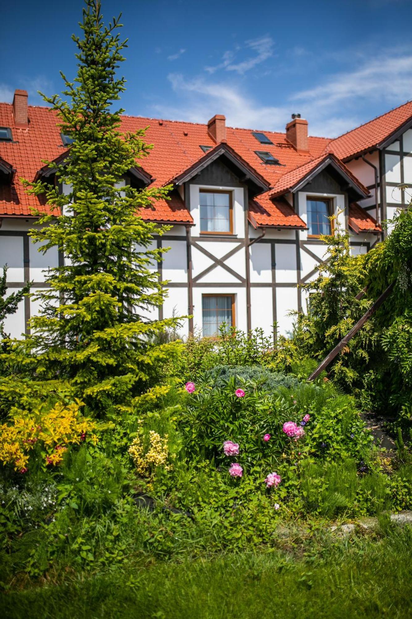 Nordowi Dwor Bed & Breakfast Celbowo Bagian luar foto